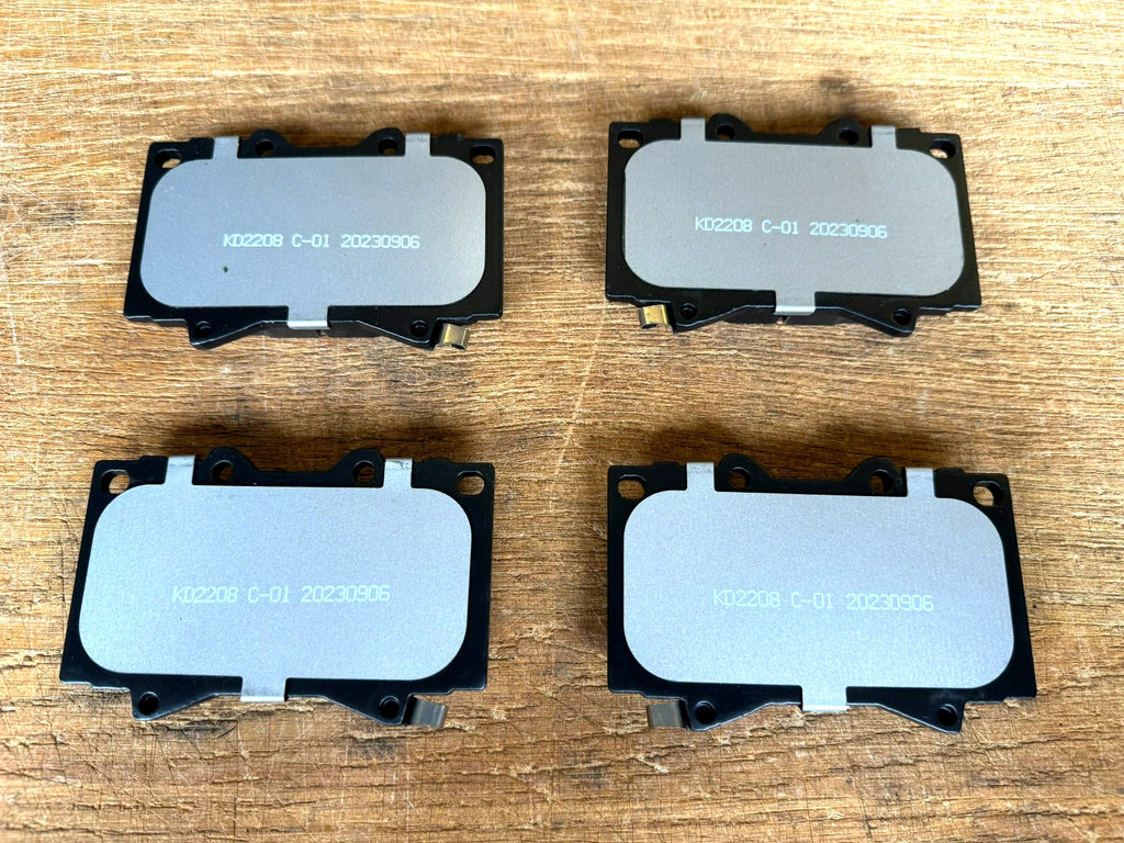 Premium BRAKES NEW Xtreme Performance - XTRA heavy duty Brake Pad Set KD2208 / DB1365 For Landcruiser 78 79 100